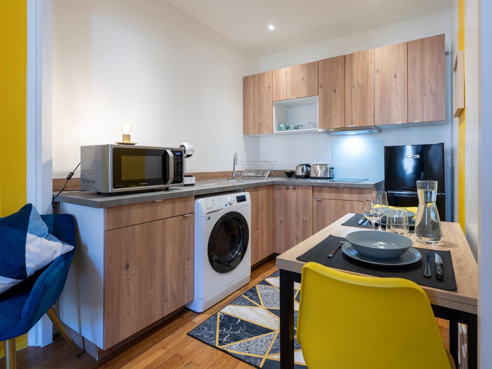 Le Dedieu - Hypercentre Garage Gratuit Wifi Netflix Amazon Prime Villeurbanne Buitenkant foto